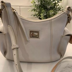 Dooney & Bourke classic white leather bag EUC
